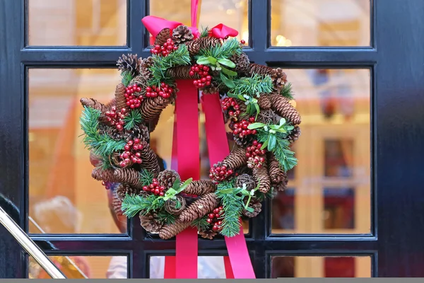 Christmas Wreath at Window — Stock Photo, Image