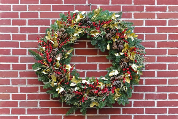 Couronne de Noël au mur — Photo