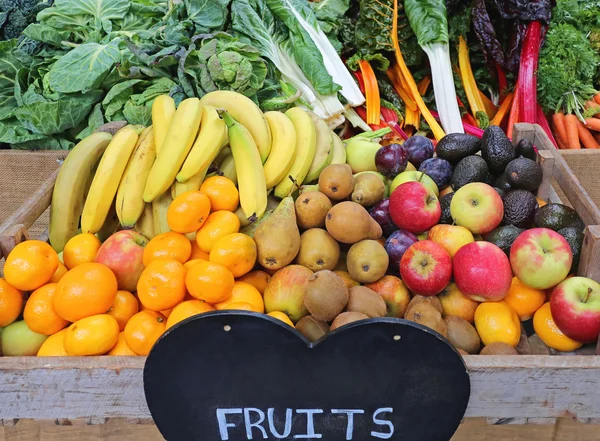 Frukter på marknaden — Stockfoto