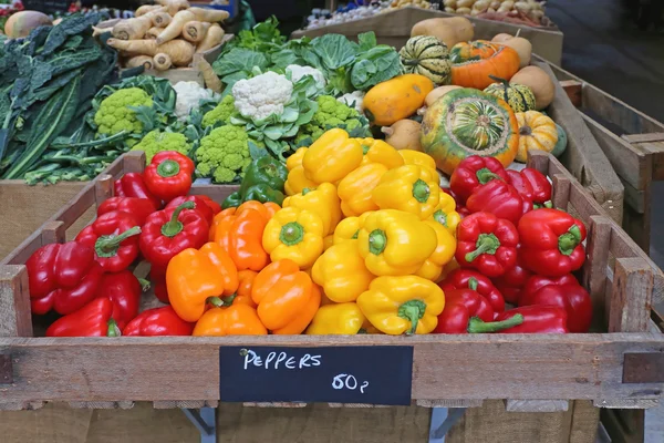 Färgglada paprika — Stockfoto