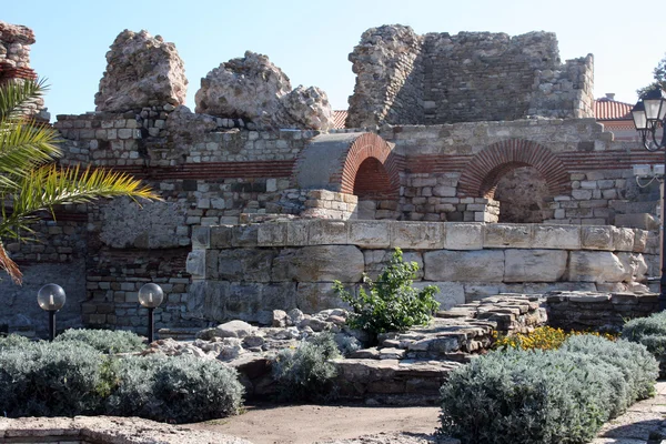 Fortification muren in Nessebar. Bulgarije — Stockfoto