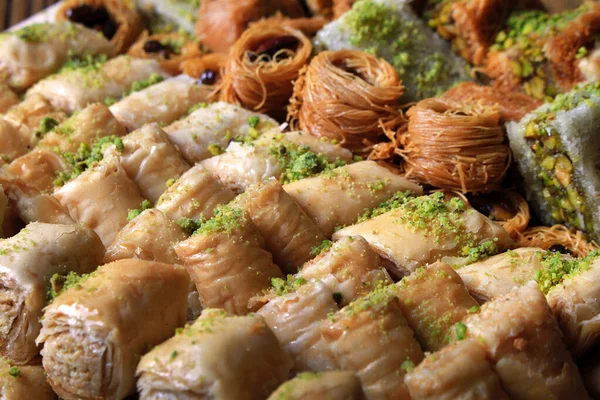 Assortiment Baklava Contenant Taj Malek Kol Shkor Bellawriyyeh Assabeh Etc — Photo