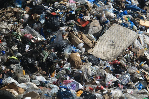 Colchón en la basura, Líbano Imagen de stock