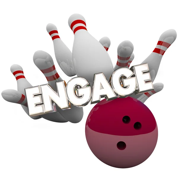 Engager boule de bowling frapper — Photo