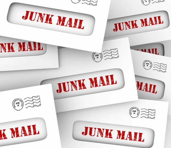 Junk Mail Pile штабелирует прямую маркетинговую рекламу — стоковое фото