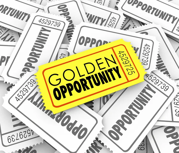 Golden Opportunity mots sur un billet or ou jaune — Photo