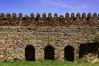 Manastır duvar
