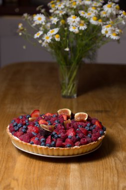 Taze dutlu tart.