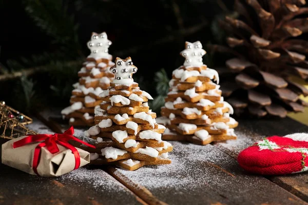gingerbread Noel ağaçları