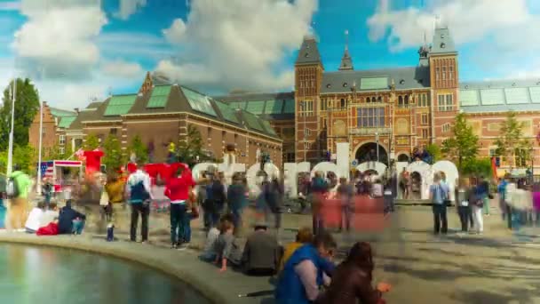 Square nära Rijksmuseum i Amsterdam — Stockvideo