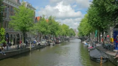 Kanalda Amsterdam, Hollanda