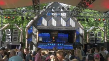 Açık hava Müzik Festivali'nde seyirci