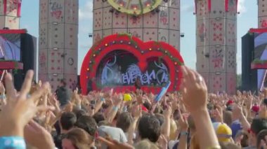 Açık hava Müzik Festivali'nde seyirci