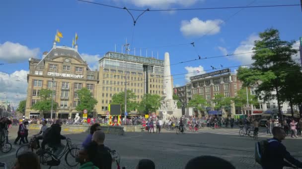 City traffic on Amsterdam street — Stock Video