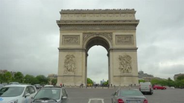 Arc de Triomphe yakınındaki Rating