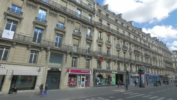 Városi forgalom utcán, Párizs, Franciaország, 4k, Uhd — Stock videók