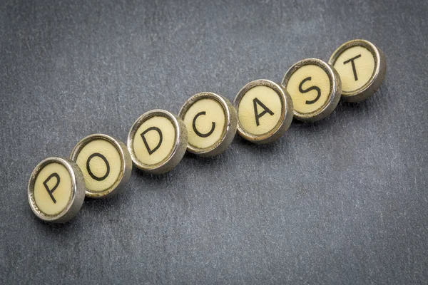 Podcast woord in schrijfmachine sleutels — Stockfoto