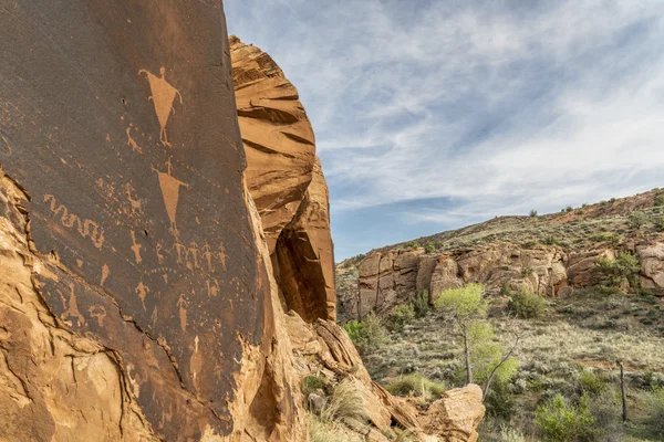 Petroglyphen-Sandsteinplatte — Stockfoto