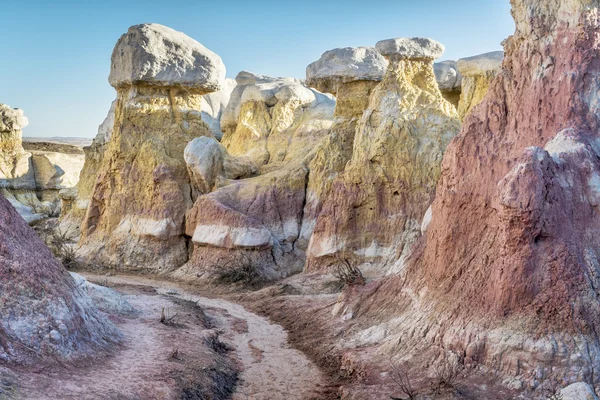 Formations d'érosion dans la mine de peinture — Photo