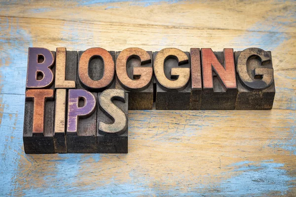 Blogging tips in letterpress wood type — Stock Photo, Image