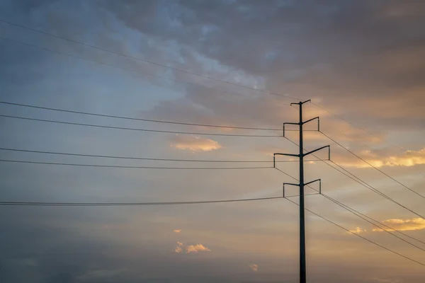 Silueta de línea eléctrica — Foto de Stock