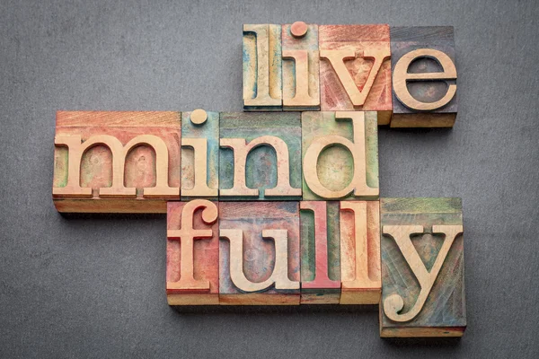 Live mindfully in wood type — Stock Photo, Image