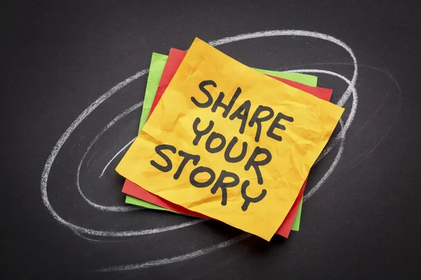 Compartilhar sua história em nota pegajosa — Fotografia de Stock