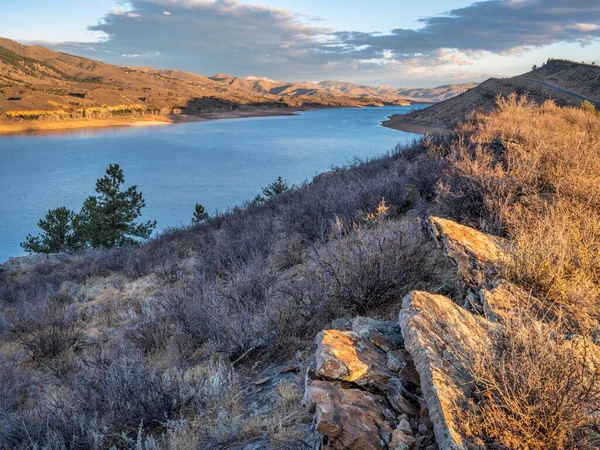 Górskie Jezioro Podnóża Kolorado Horsetooth Reservoir Popularne Miejsce Wypoczynku Dla — Zdjęcie stockowe