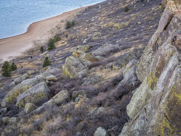 Wspinaczka Klif Nad Jeziorem Górskim Duncan Ridge Horestooth Reservoir Północnej — Zdjęcie stockowe