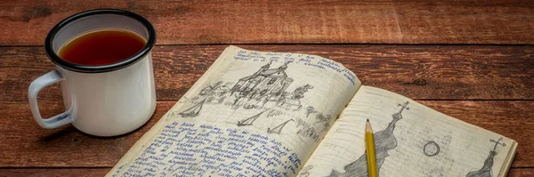 Kırsal Bir Ahşap Üzerine Yazısı Kalem Çizimleri Özellik Sürümü Eklenmiş — Stok fotoğraf