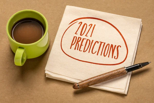2021年的预测 餐巾纸上的笔迹加上一杯咖啡 商业和金融趋势以及新年的期望 — 图库照片