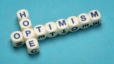 Umut ve iyimserlik harfi harfine çapraz bulmaca, olumlu zihniyet ve beklentiler kavramı