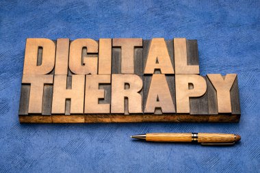 dijital terapi sözcüğü soyut eski harf baskı ahşap türü, sağlık hizmeti kavramı