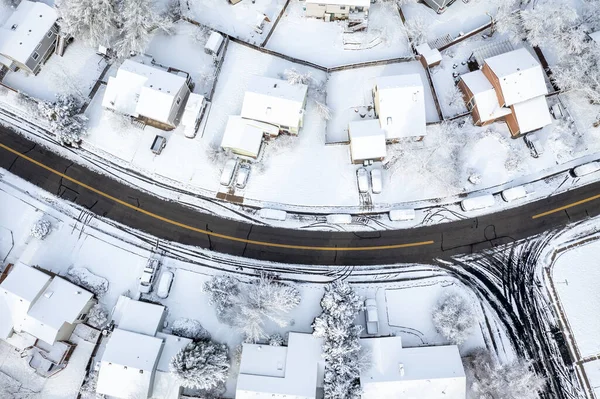 春天暴风雪过后科罗拉多北部柯林斯堡住宅区的街道 空中景观 — 图库照片