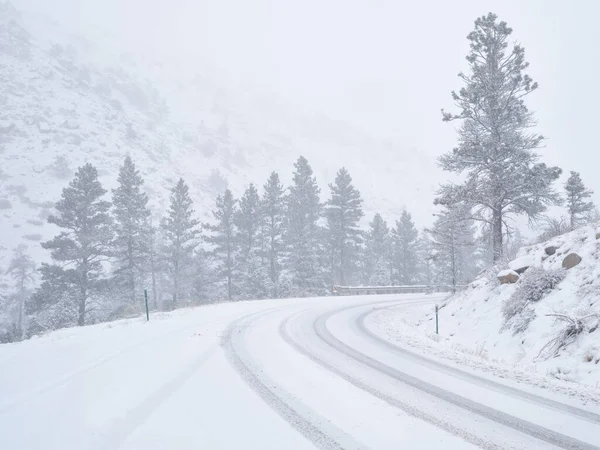 Vinterresor Colorado Rocky Mountains Motorväg Poudre Canyon Tung Tidig Vår — Stockfoto