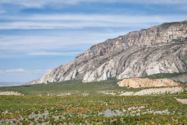 Dorre Landschap Van Het Noordwesten Van Colorado Met Prominente Cliff — Stockfoto