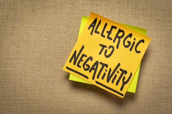 Allergisch Gegen Negativität Handschrift Auf Einer Klebrigen Note Positivitätskonzept — Stockfoto