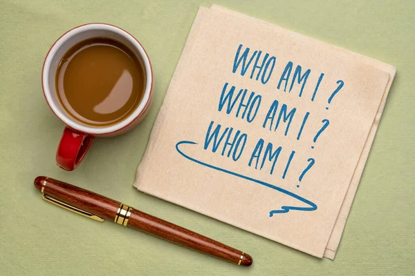 Ποιος Είμαι Εγώ Μια Φιλοσοφική Ερώτηση Μια Χαρτοπετσέτα Καφέ Προσωπική — Φωτογραφία Αρχείου