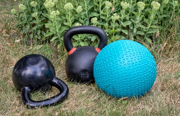 Rubber Slam Ball Filled Sand Iron Kettlebells Backyard Home Gym — Stock Photo, Image