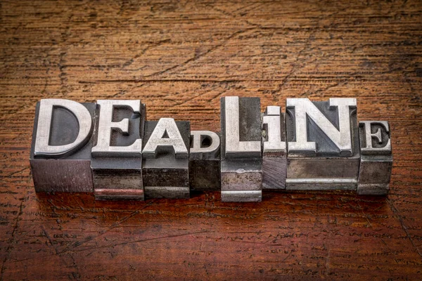 Deadline Woord Gemengde Vintage Metalen Type Drukblokken Grunge Hout Business — Stockfoto