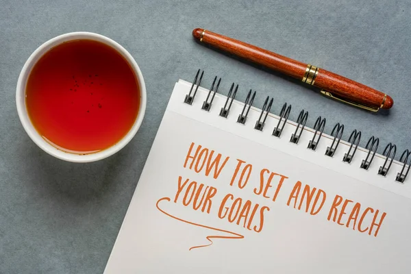 How Set Reach Your Goals Handwriting Spiral Notebook Cup Tea — Stock Photo, Image