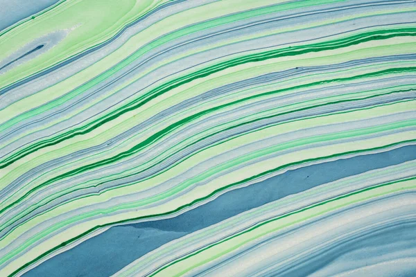 手作りのタイ産マーブルド桑の紙を緑と青で流れている模様 — ストック写真
