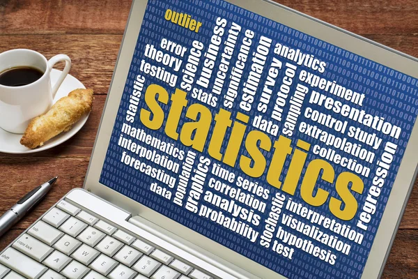 Statistik word cloud på laptop — Stockfoto