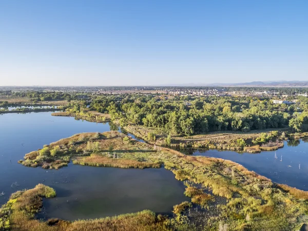 Vista aérea del área natural del lago — Foto de Stock