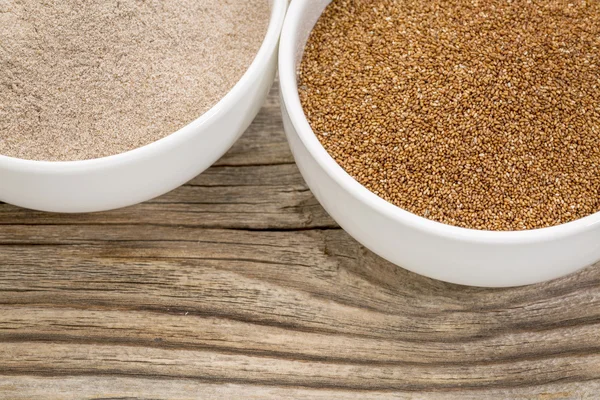 Grano de teff y harina — Foto de Stock