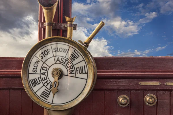 Engine controls on ship brisge — Stock Photo, Image