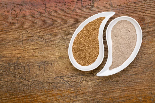 Teff grain and flour — Stock Photo, Image