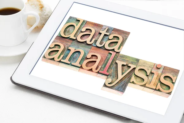 Data analysis on digital tablet — Stock Photo, Image