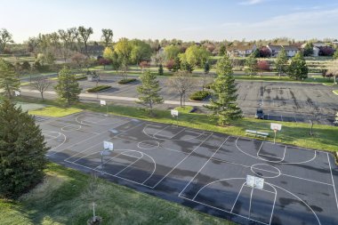 Basketbol Sahası ve park havadan görünümü