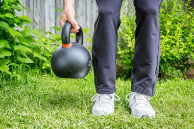 kettlebell egzersiz arka